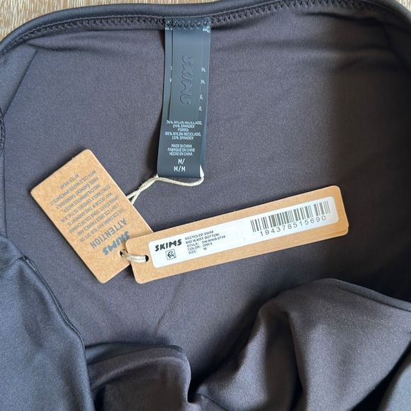 SKIMS Signature Swim Mid Waist Bottom Onyx - Picture 3 of 9